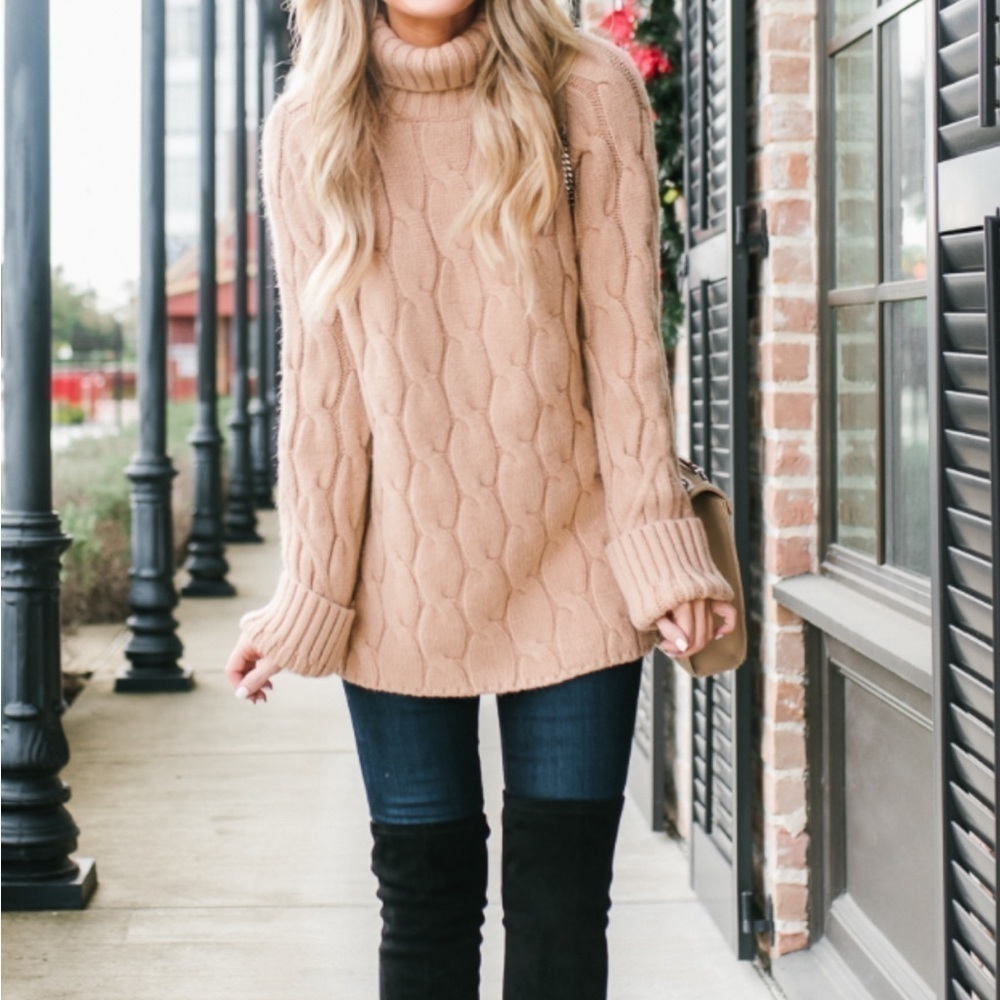 Champagne & Chanel x Goodnight Macaroon Oversized Sweater | Sz Small